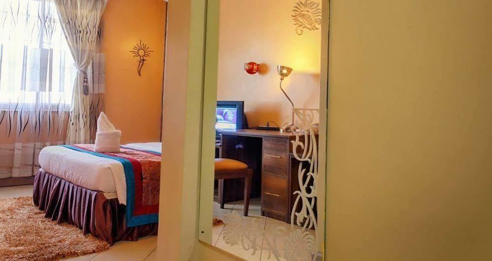 Comfort Gardens Найроби Экстерьер фото